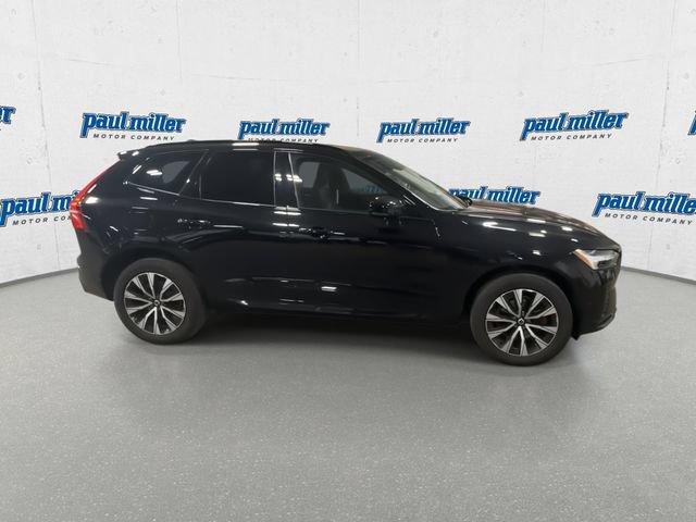 Used 2024 Volvo XC60 B5 Plus AWD/4WD image 12