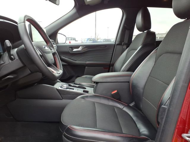 Certified 2024 Ford Escape ST-Line w/ Tech Pack #1 AWD/4WD image 13