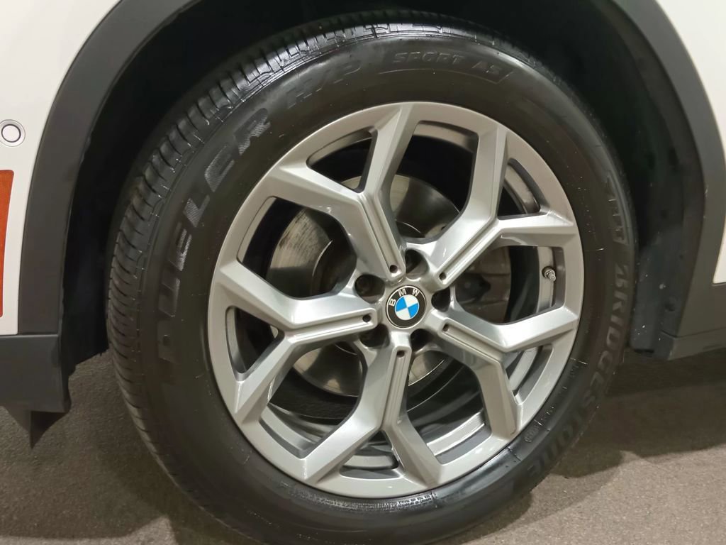 Used 2021 BMW X4 xDrive30i w/ Executive Package image 22