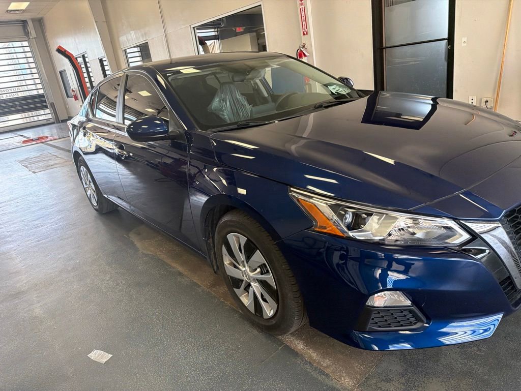 Used 2020 Nissan Altima 2.5 S FWD image 1