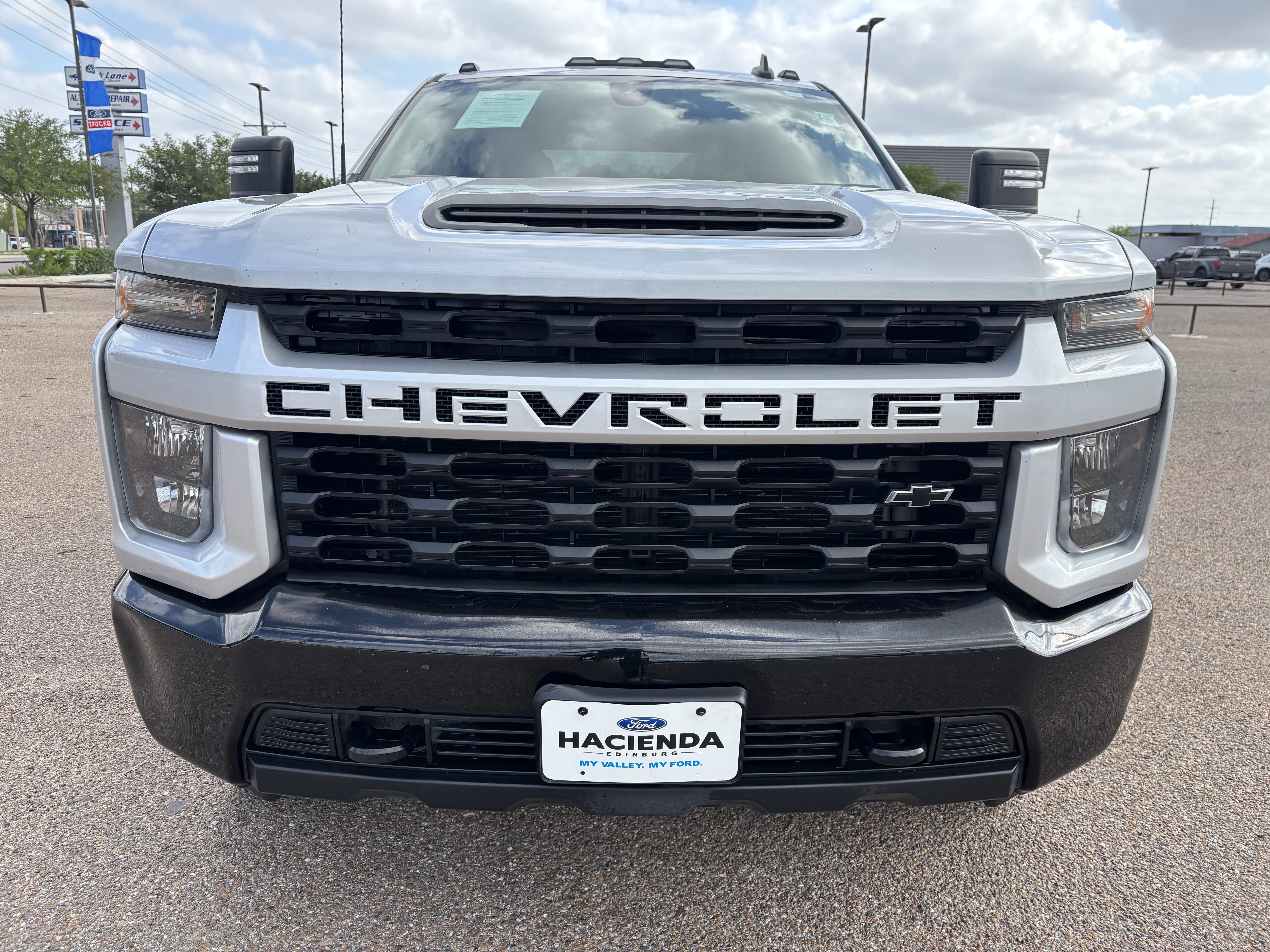 Used 2022 Chevrolet Silverado 2500 Custom w/ Custom Value Package image 7