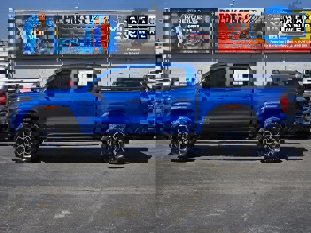 Used 2023 GMC Canyon AT4X image 2