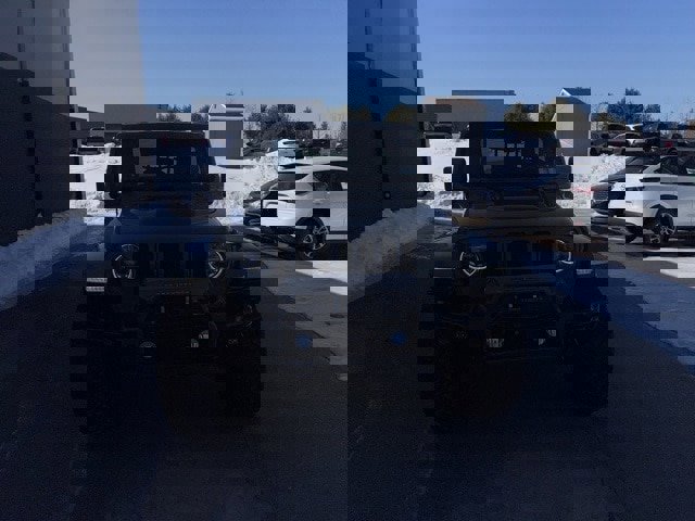 Used 2020 Jeep Wrangler Unlimited Sahara w/ Dual Top Group image 8