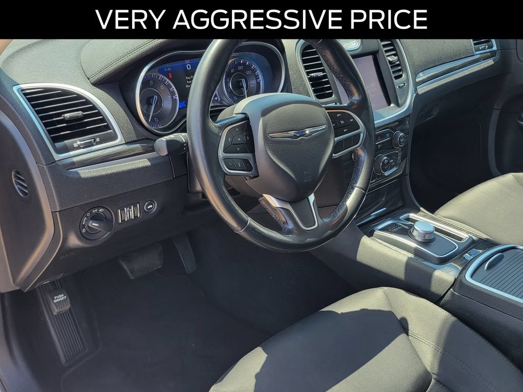 Used 2021 Chrysler 300 Touring RWD image 18