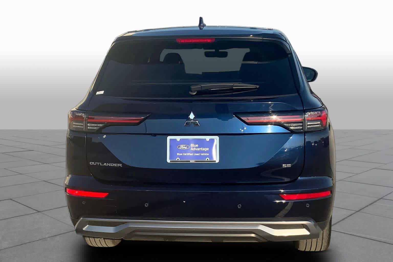 Used 2025 Mitsubishi Outlander SE FWD image 5