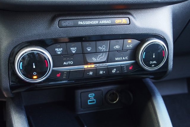 Certified 2022 Ford Escape SEL w/ Technology Package FWD image 25