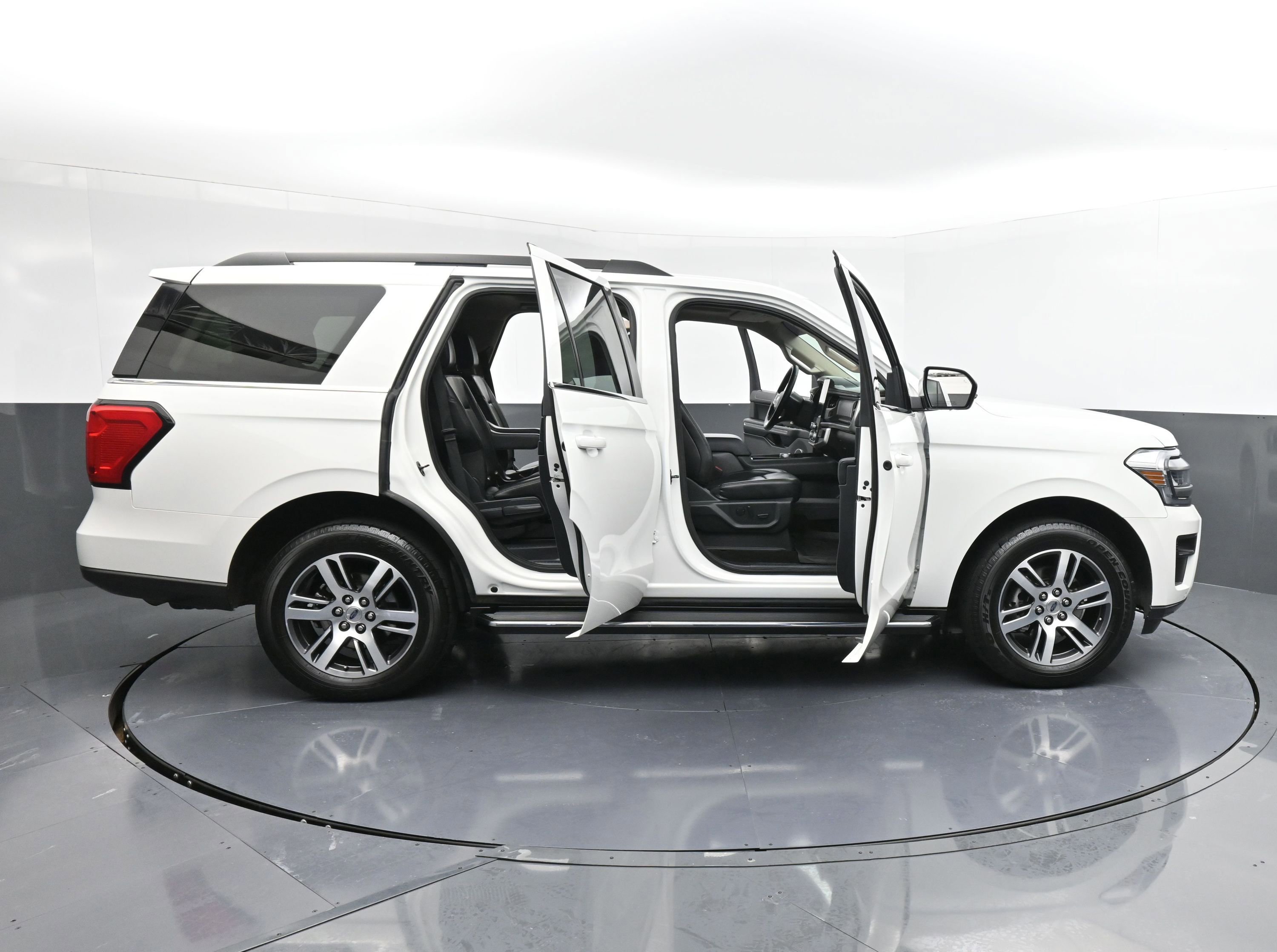 Certified 2022 Ford Expedition XLT image 42