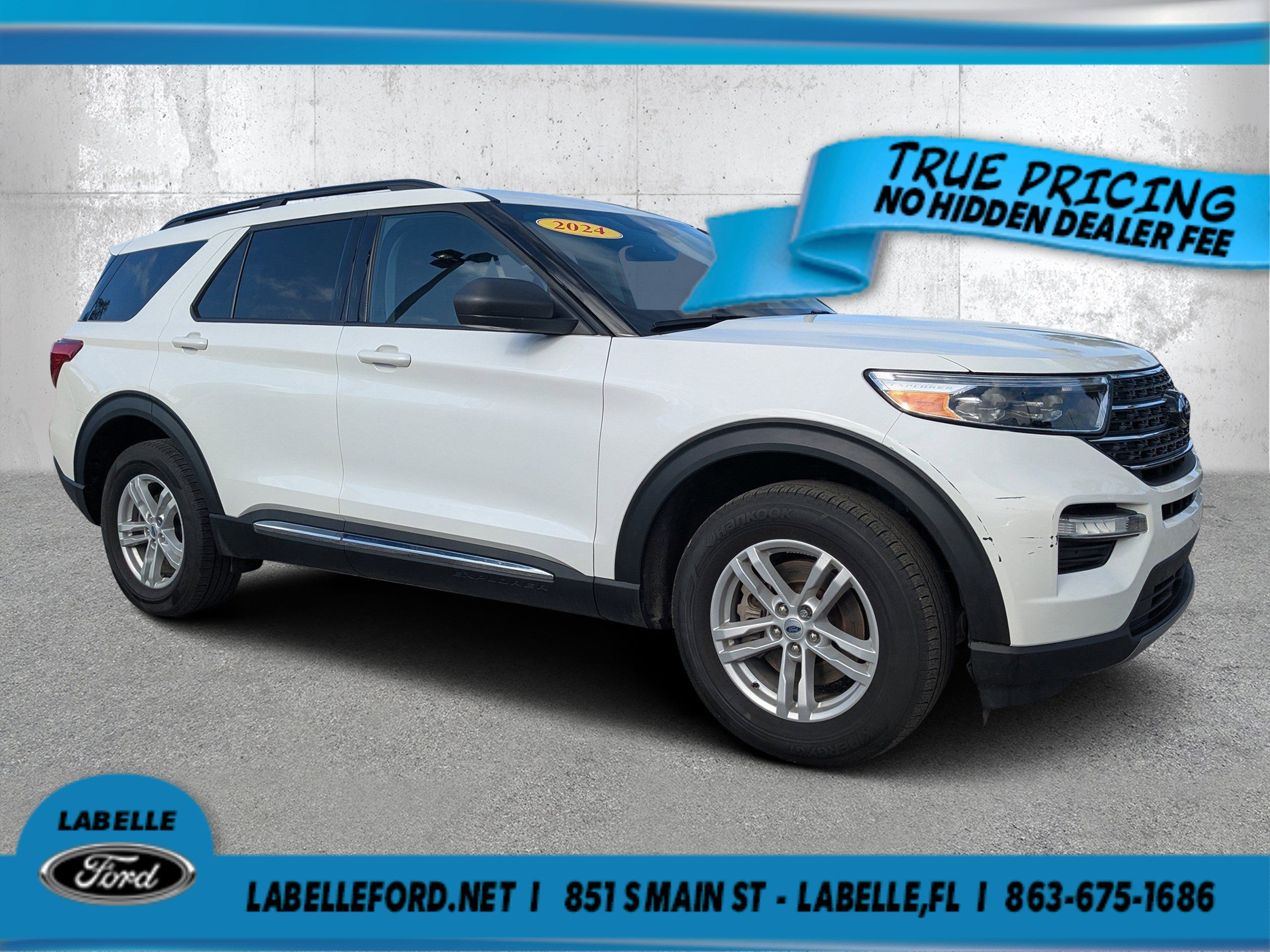 Certified 2024 Ford Explorer XLT w/ Equipment Group 202A AWD/4WD image 1
