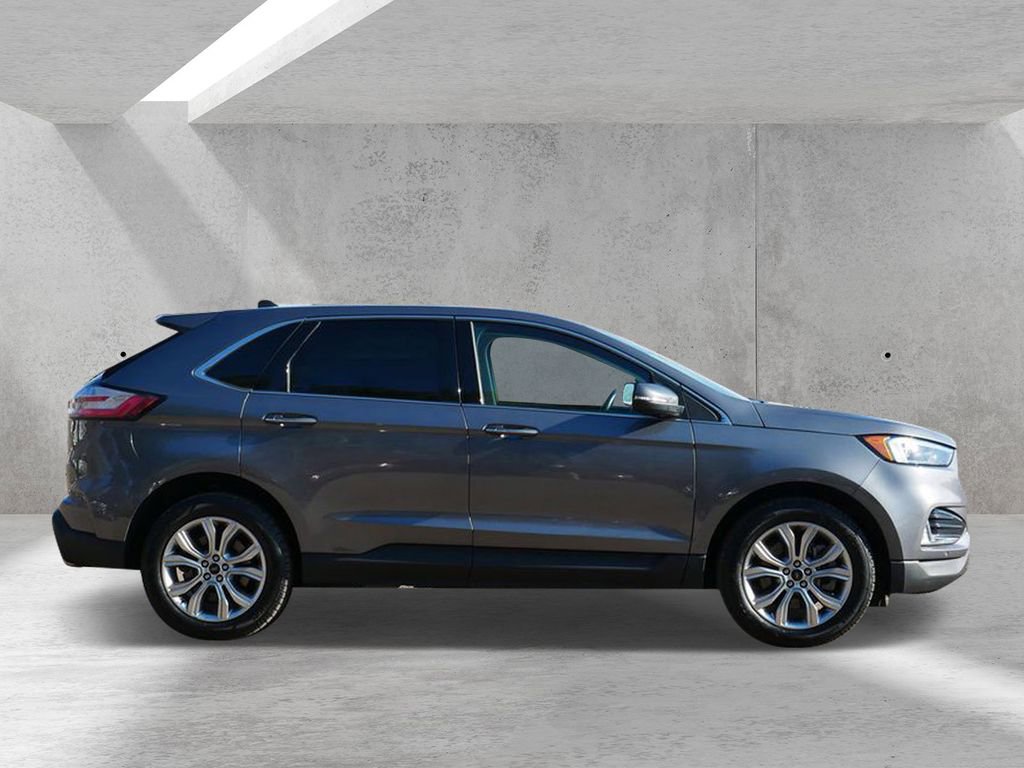 Certified 2024 Ford Edge Titanium AWD/4WD image 2