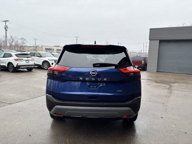Used 2023 Nissan Rogue S image 6