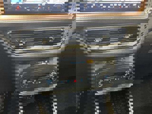 Certified 2025 Ford Bronco Sport Outer Banks w/ Outer Banks Tech Package+ image 28