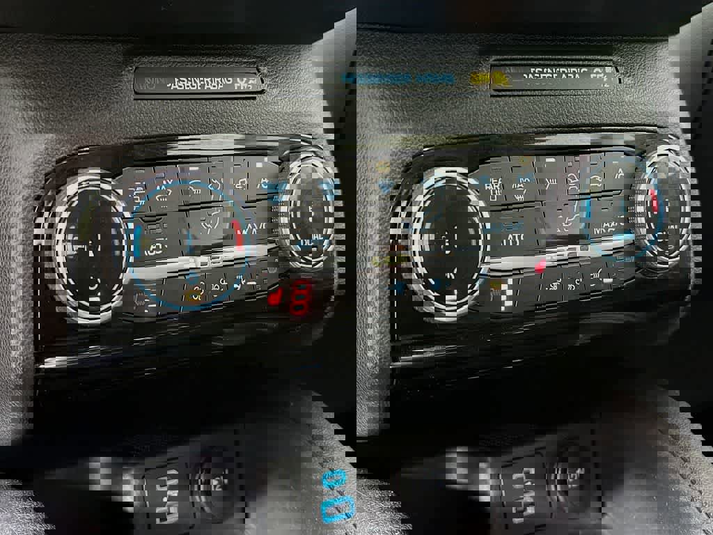 Certified 2022 Ford Escape SEL image 19