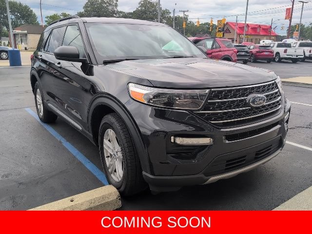 Certified 2023 Ford Explorer XLT w/ Equipment Group 202A AWD/4WD image 1