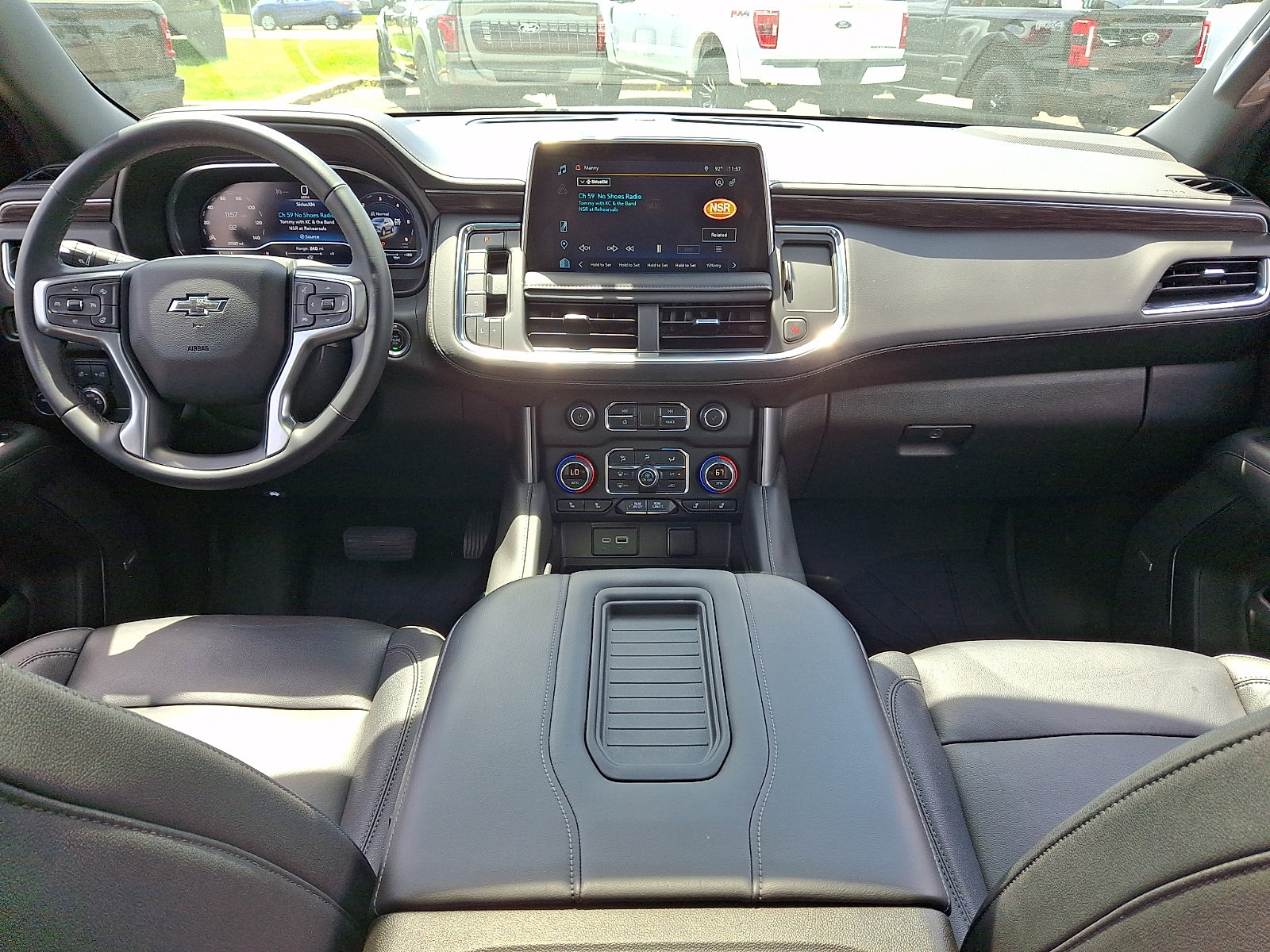 Used 2023 Chevrolet Tahoe Z71 w/ Luxury Package AWD/4WD image 14