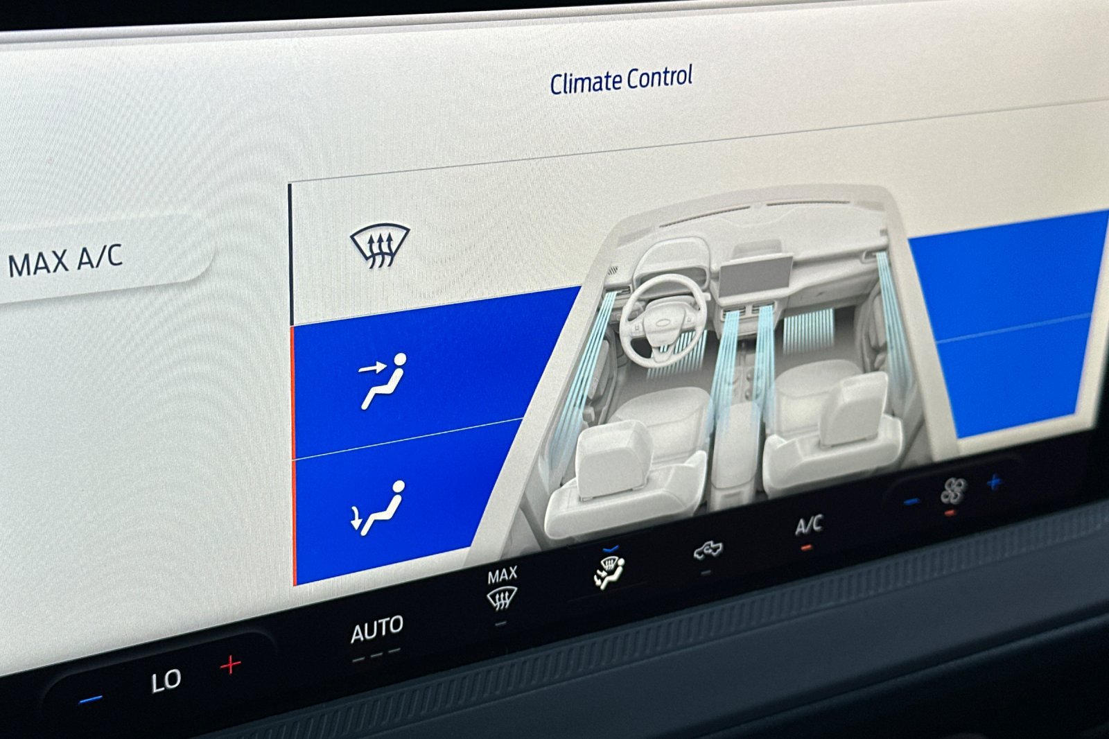 Certified 2025 Ford Maverick XL FWD image 30