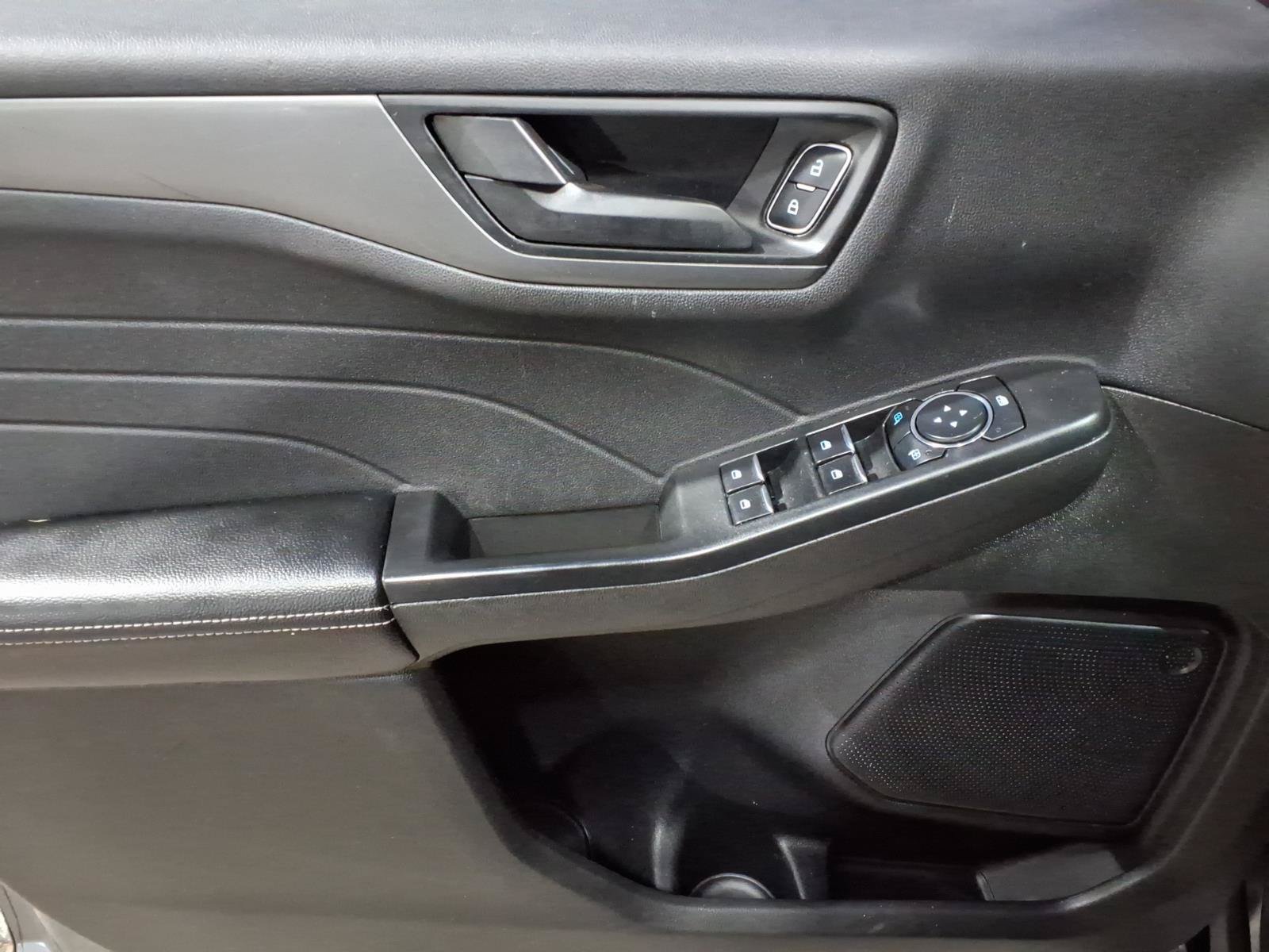 Certified 2023 Ford Escape Active w/ Cold Weather Package FWD image 9