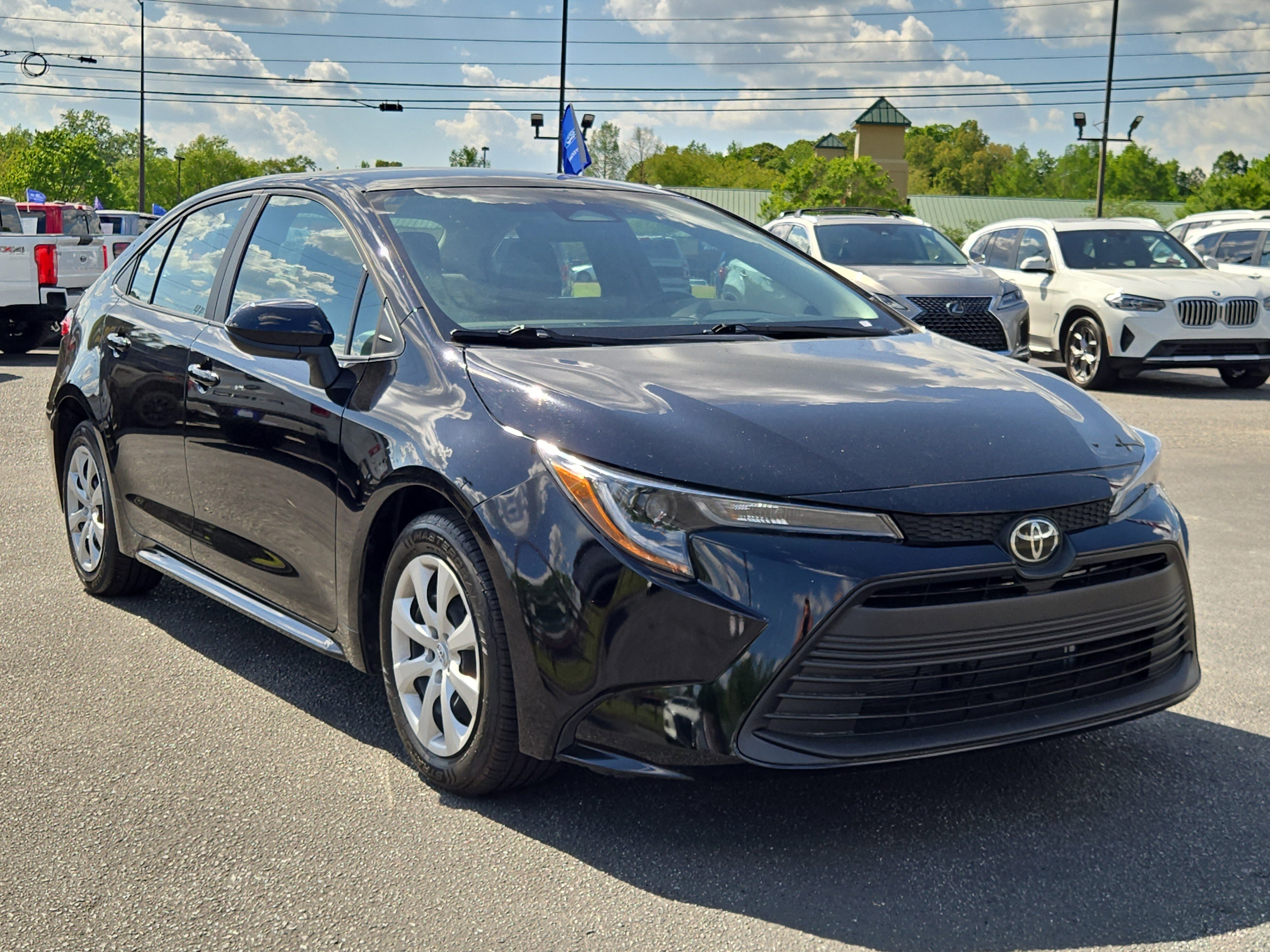 Used 2023 Toyota Corolla LE FWD image 10