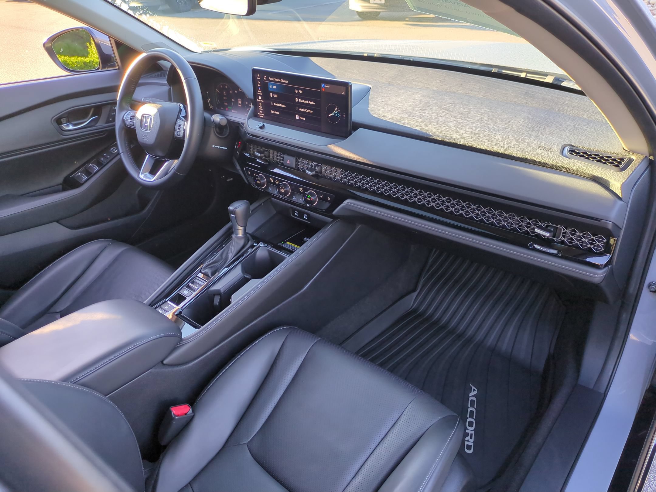 Used 2023 Honda Accord Touring image 39