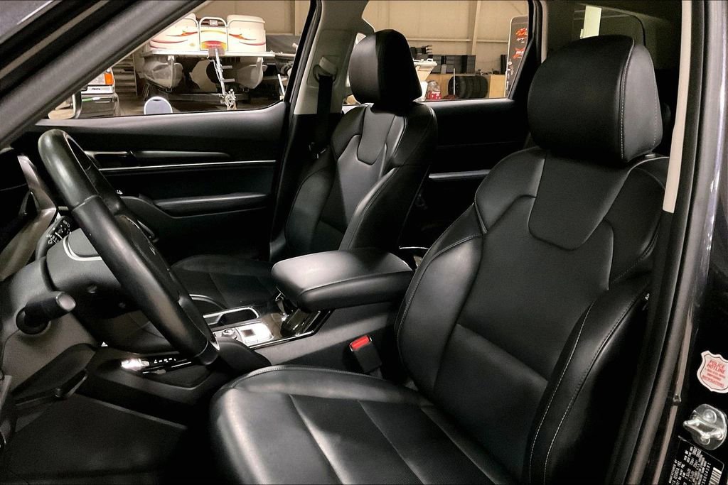Used 2025 Kia Telluride S AWD/4WD image 24