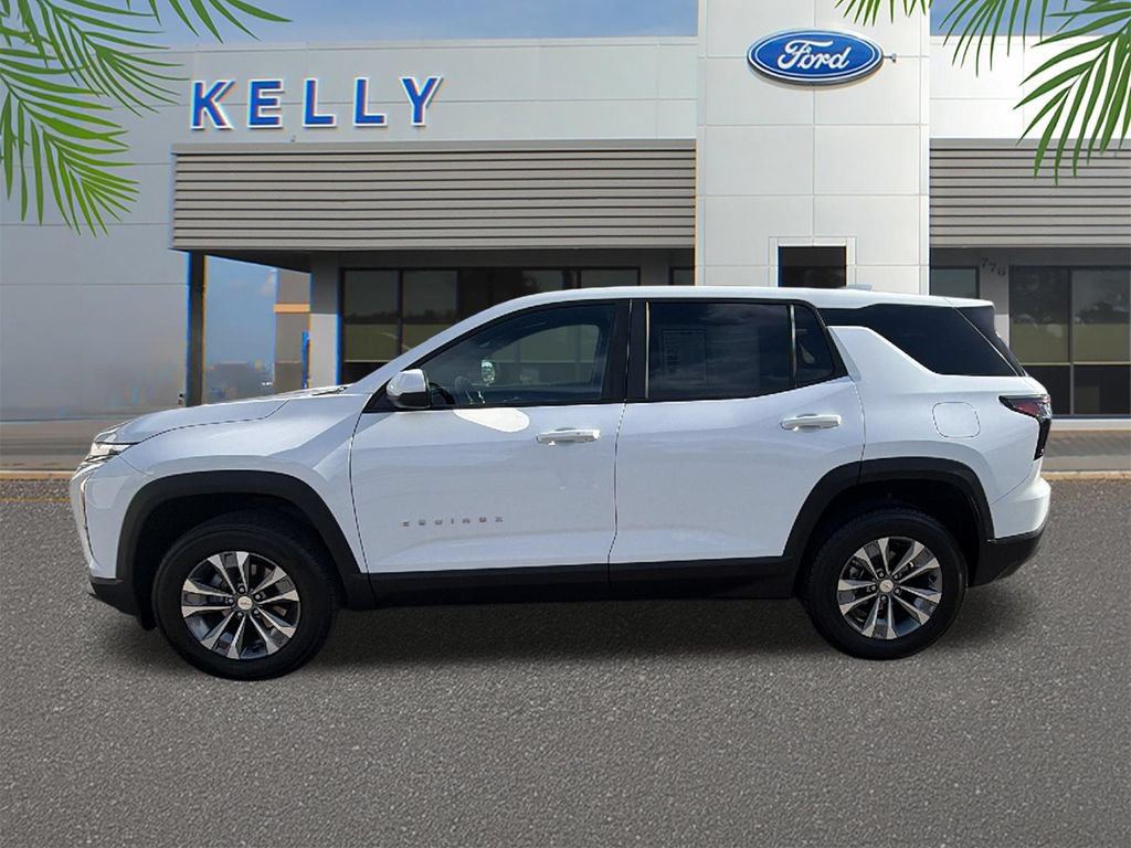 Used 2026 Chevrolet Equinox LT FWD image 2