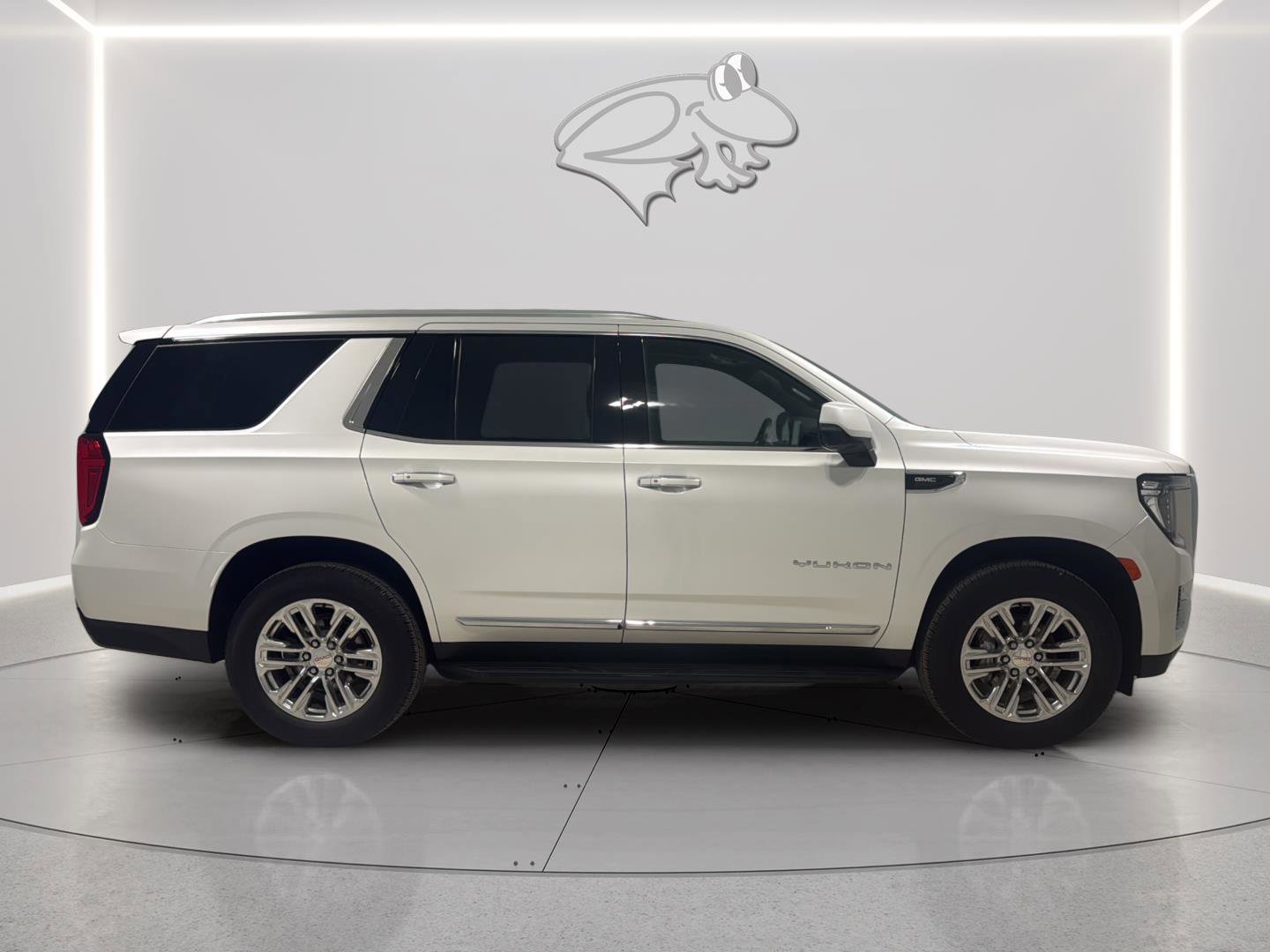 Used 2021 GMC Yukon SLT w/ SLT Premium Package image 6