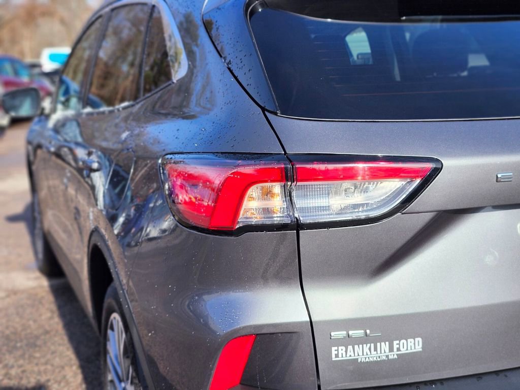 Certified 2022 Ford Escape SEL w/ Technology Package image 9