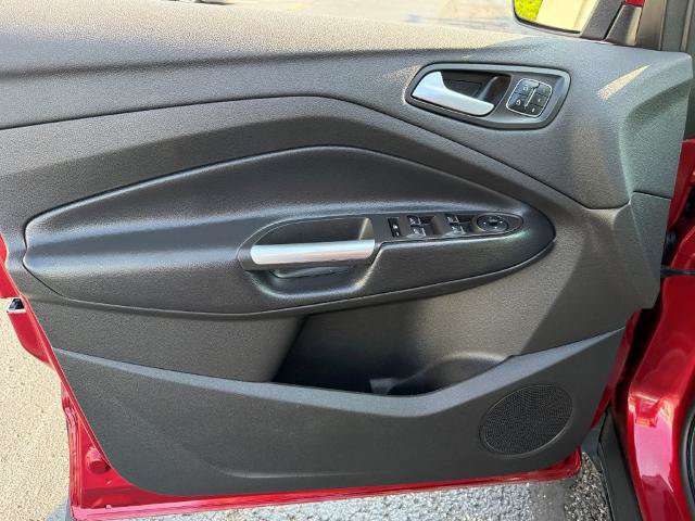 Certified 2019 Ford Escape Titanium FWD image 10