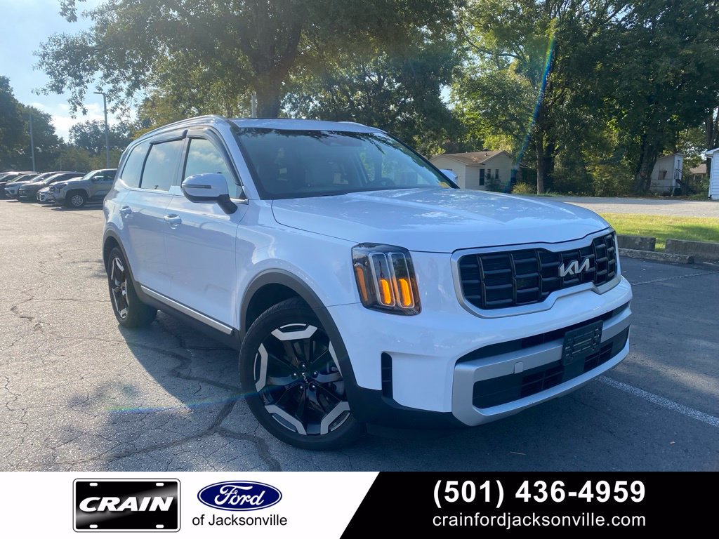 Used 2024 Kia Telluride S w/ S Sunroof Package