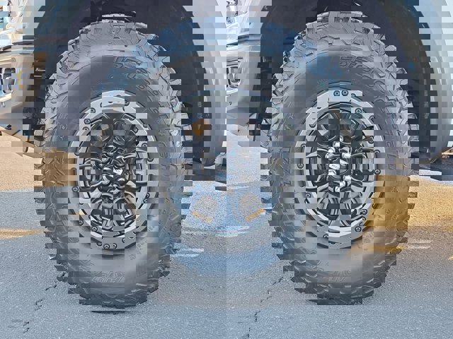 Certified 2022 Ford F150 Raptor w/ Equipment Group 801A High image 11