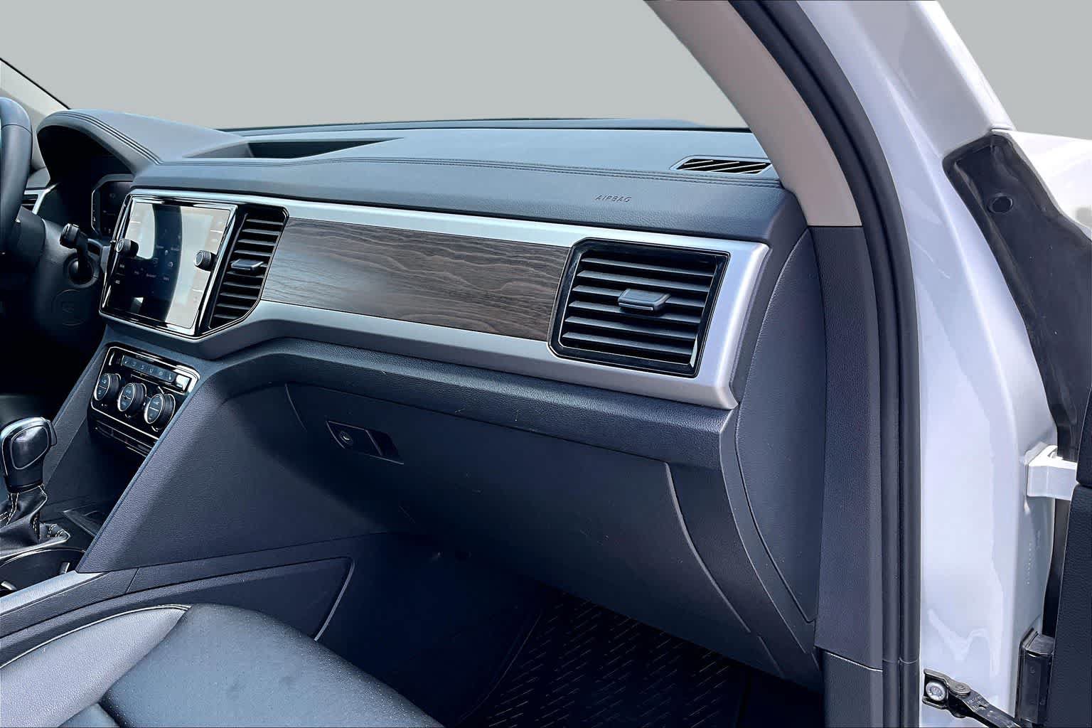 Used 2023 Volkswagen Atlas SE FWD image 18