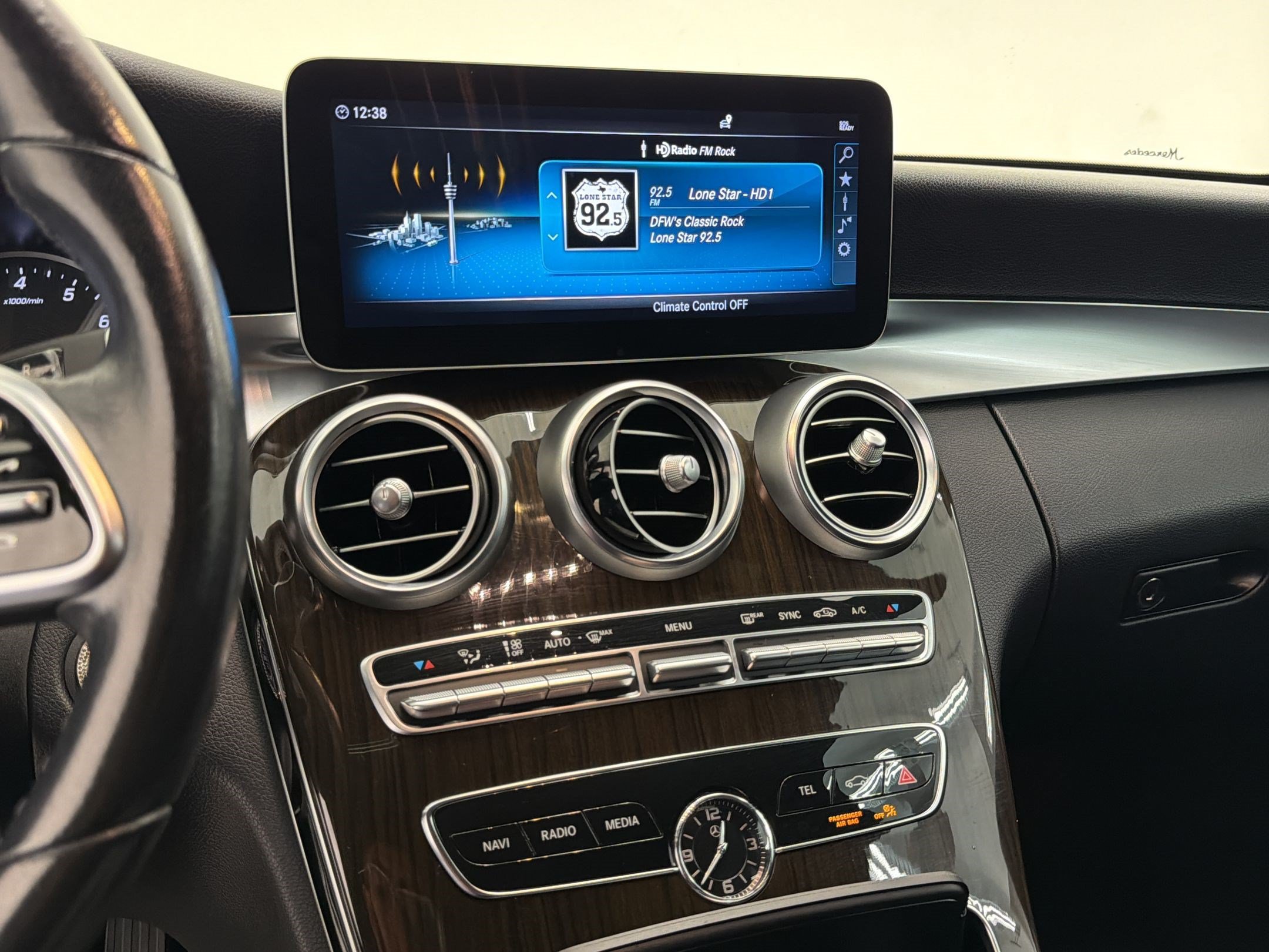 Used 2020 Mercedes-Benz C 300 Sedan image 24