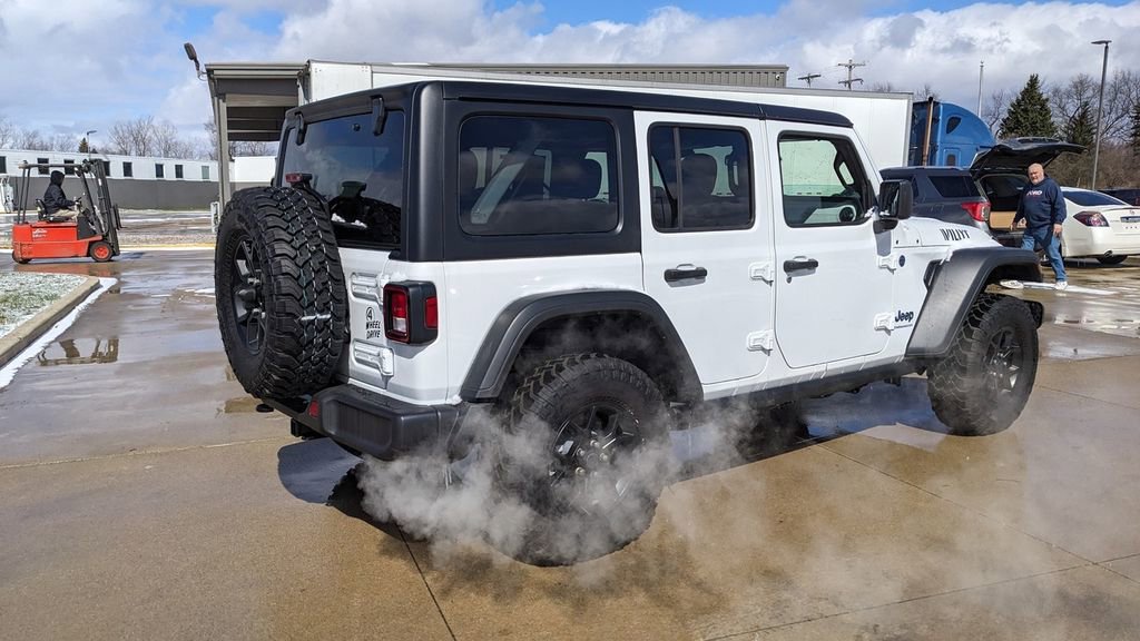 Used 2025 Jeep Wrangler Willys 4xe image 3