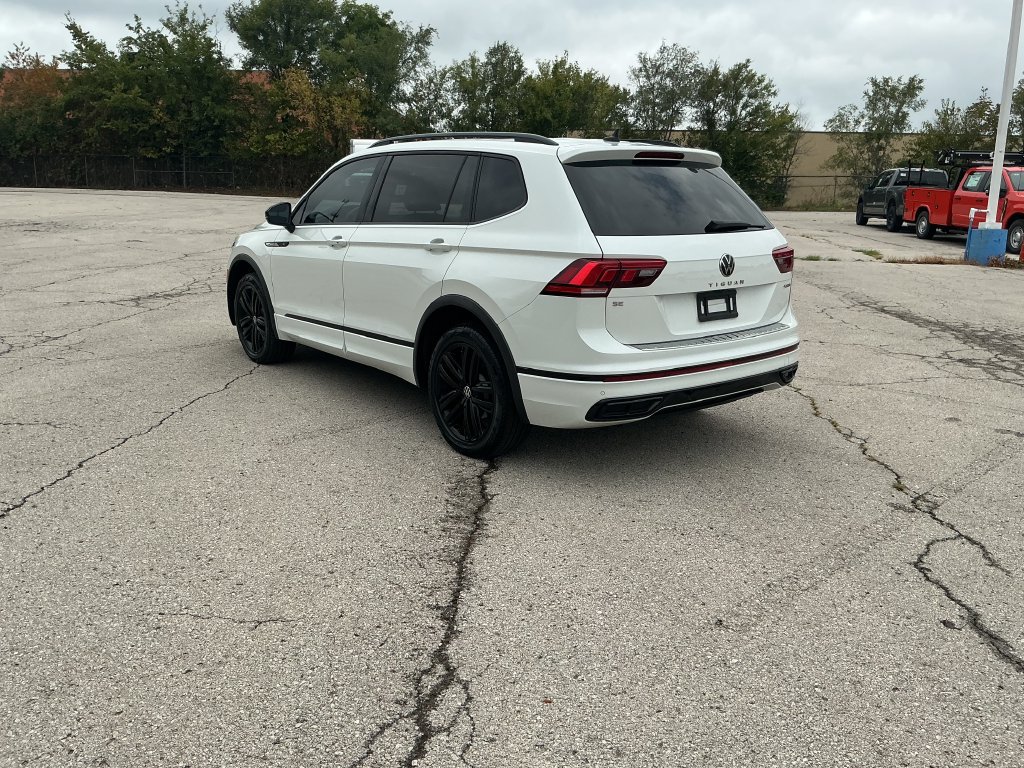 Used 2022 Volkswagen Tiguan SE R-Line AWD/4WD image 3