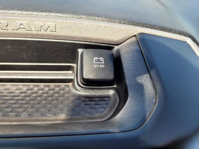 Used 2022 RAM 2500 Tradesman w/ Chrome Appearance Group AWD/4WD image 15