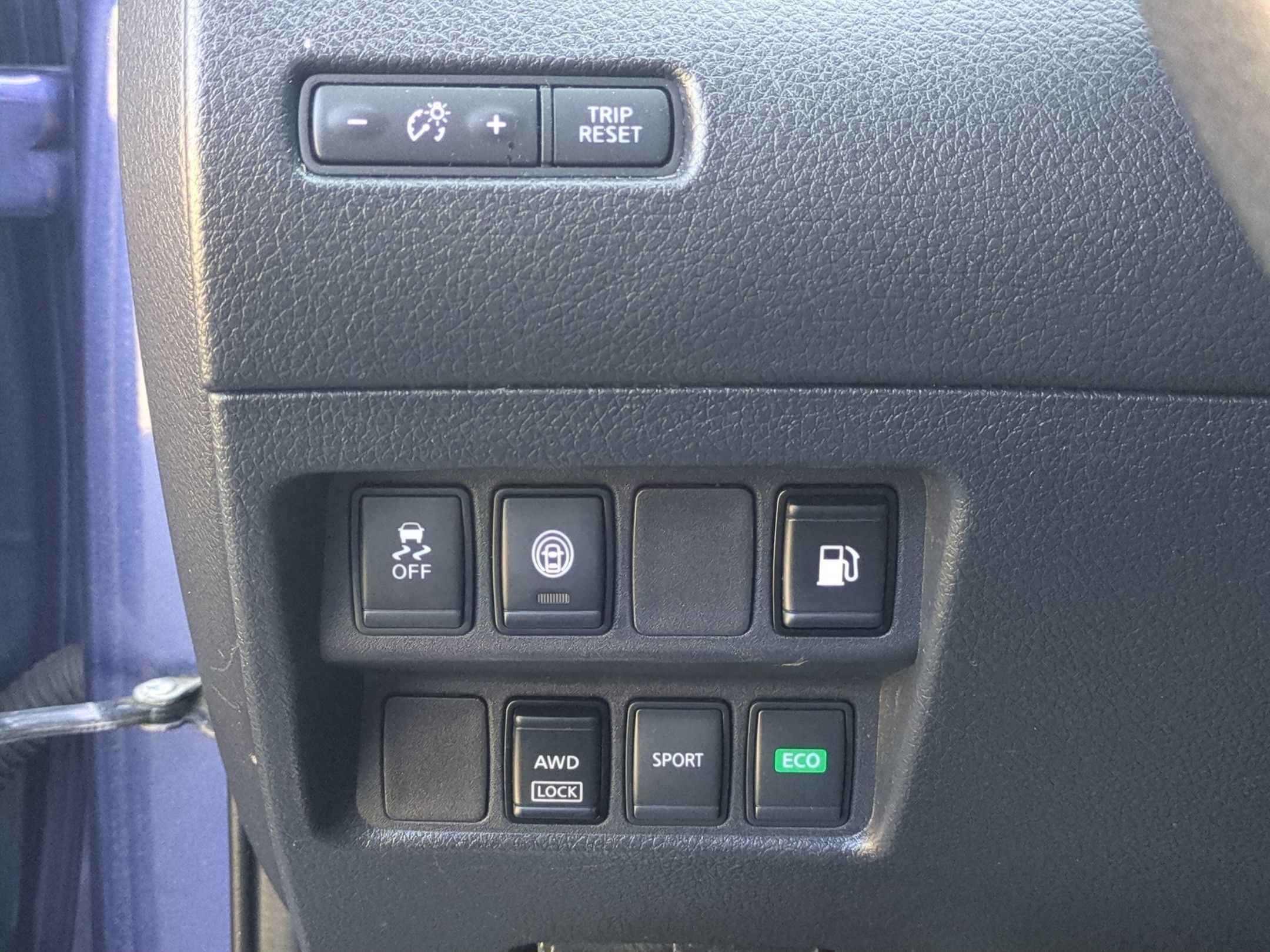 Used 2019 Nissan Rogue S AWD/4WD image 19