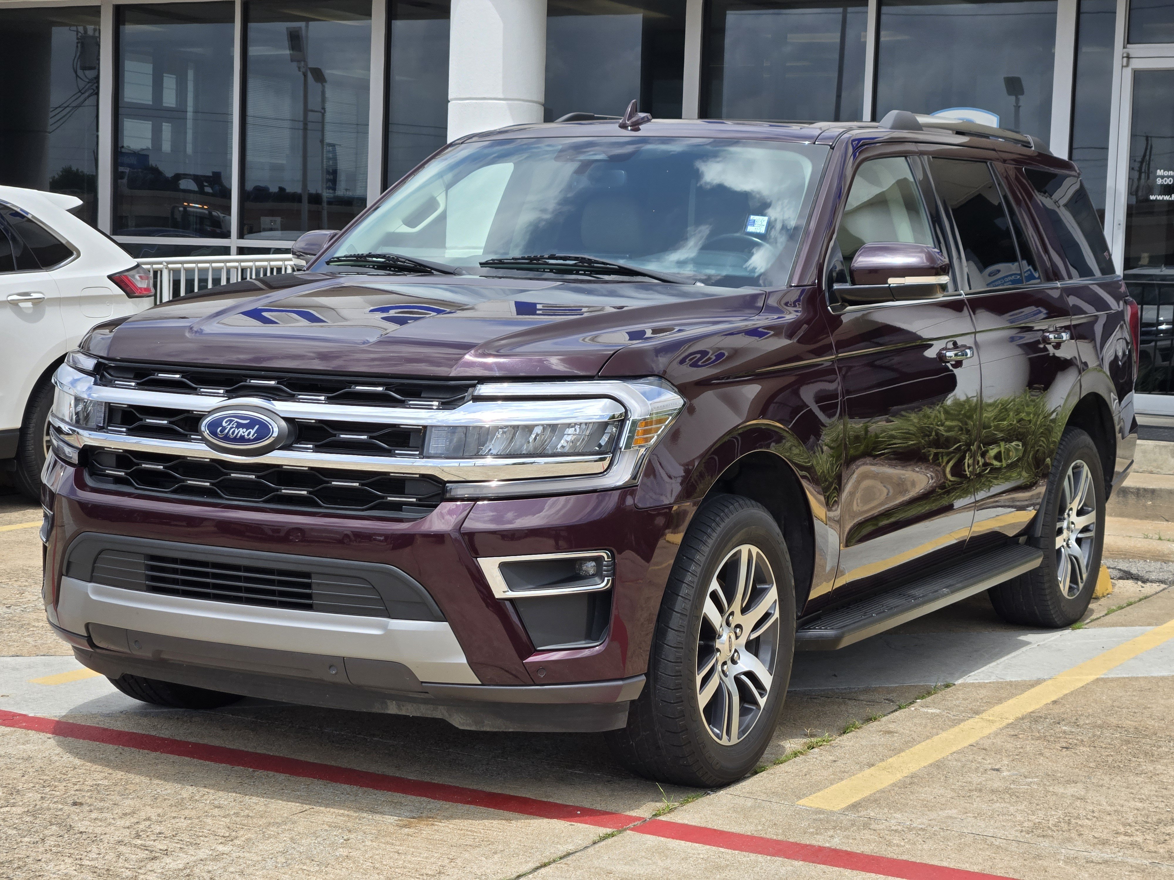 Certified 2024 Ford Expedition Limited RWD image 2