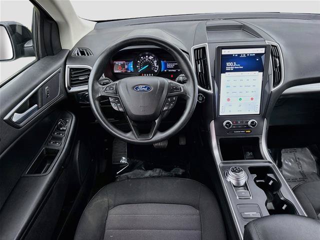 Certified 2022 Ford Edge SE w/ Black Appearance Package AWD/4WD image 21