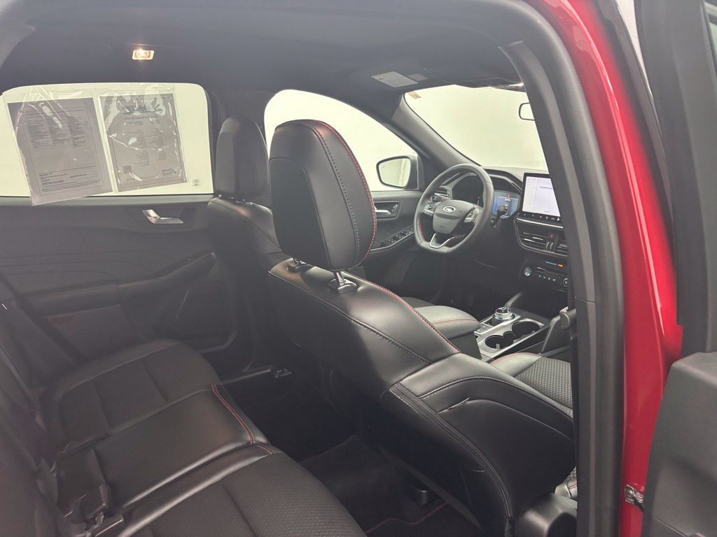 Certified 2023 Ford Escape ST-Line w/ Tech Pack #1 AWD/4WD image 41