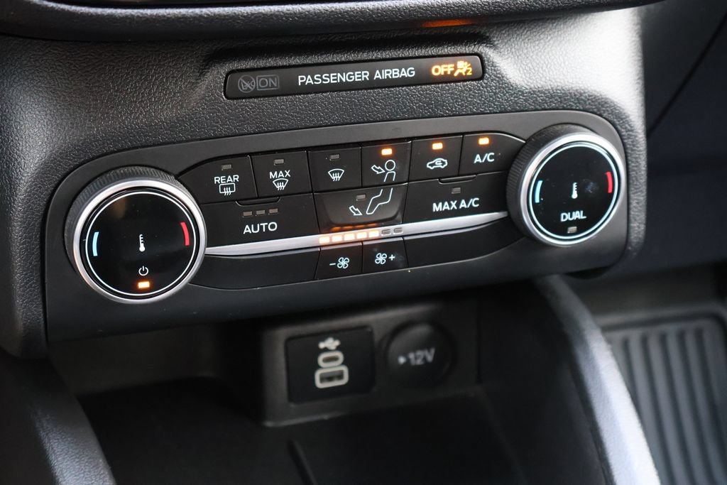 Certified 2025 Ford Escape ST-Line AWD/4WD image 32