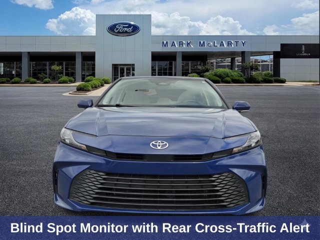 Used 2025 Toyota Camry LE FWD image 9
