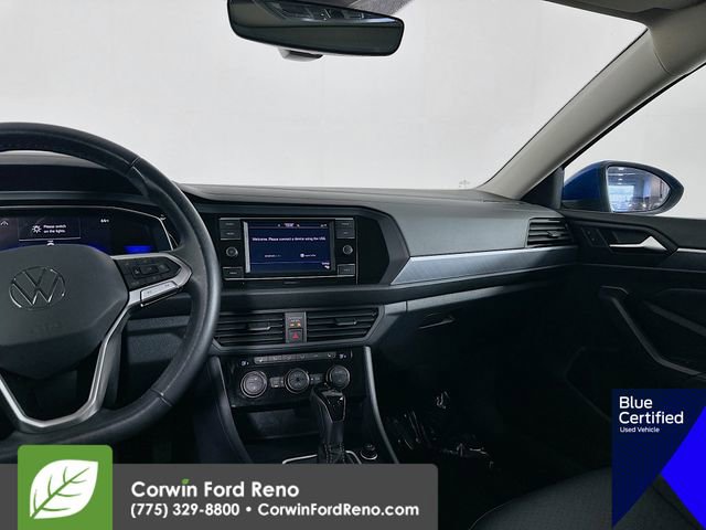 Used 2024 Volkswagen Jetta SE FWD image 25