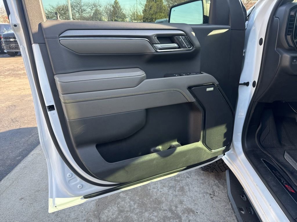 Used 2022 Chevrolet Silverado 1500 ZR2 w/ Technology Package AWD/4WD image 7
