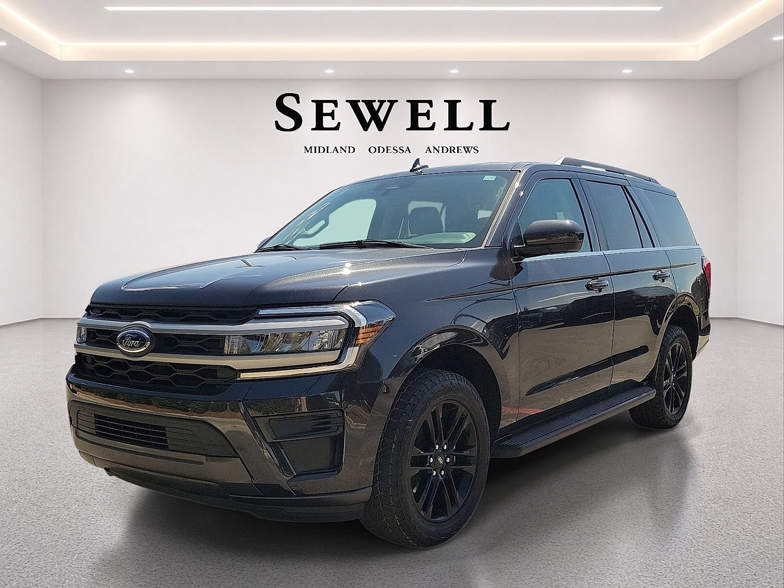 Certified 2024 Ford Expedition XLT RWD image 1
