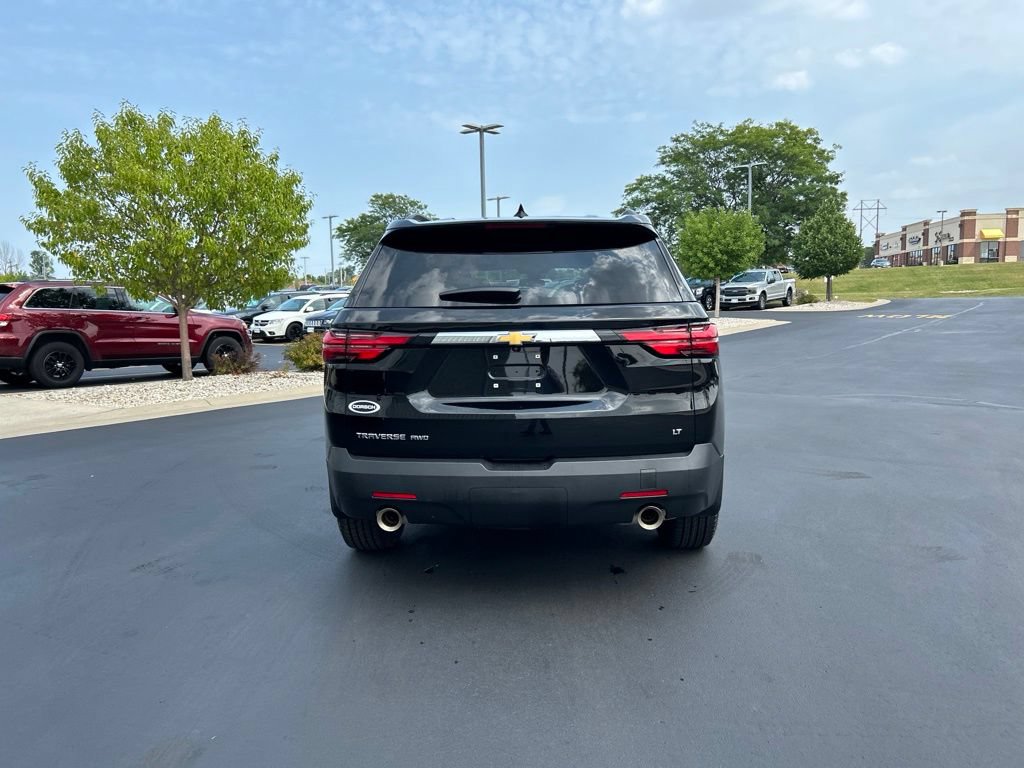 Used 2023 Chevrolet Traverse LT w/ LPO, Floor Liner Package AWD/4WD image 8