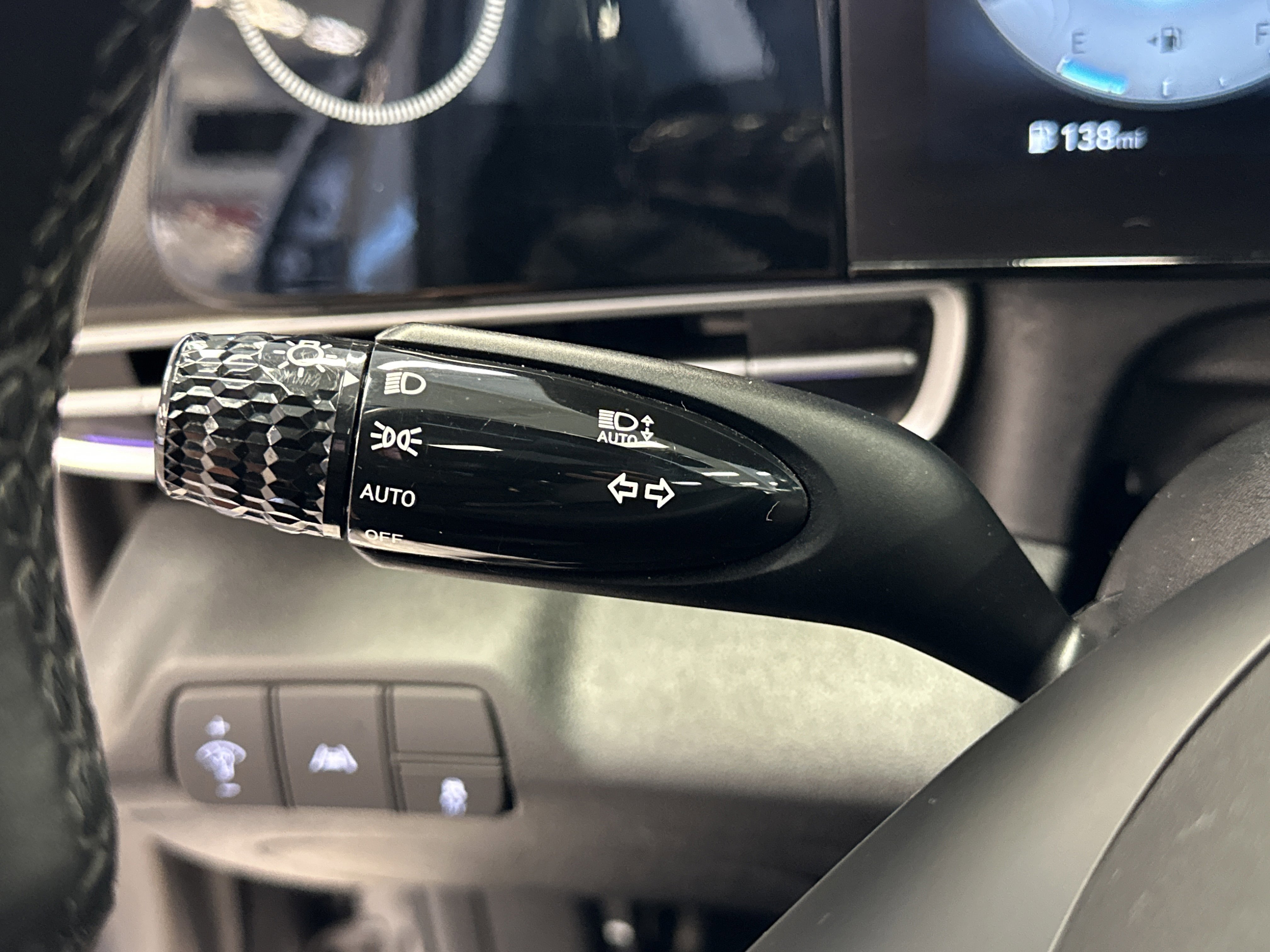 Used 2021 Hyundai Elantra Limited image 33