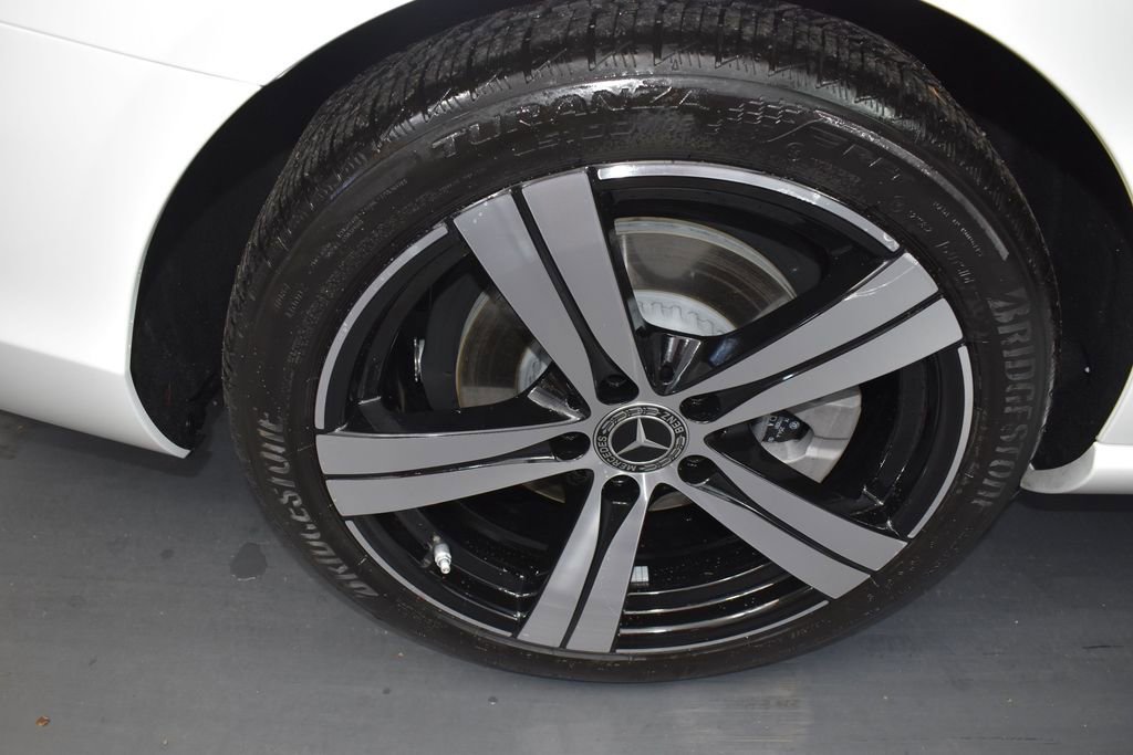 Used 2025 Mercedes-Benz C 300 Sedan image 23