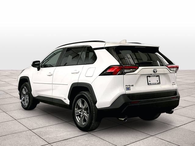 Used 2022 Toyota RAV4 XLE w/ XLE Grade Weather Package AWD/4WD image 10
