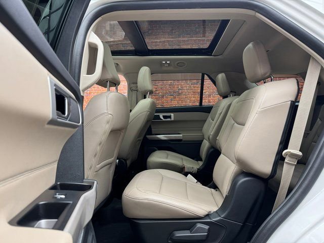 Certified 2022 Ford Explorer XLT w/ Equipment Group 202A image 24