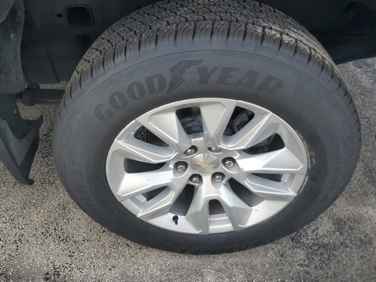 Used 2022 Chevrolet Silverado 1500 Custom image 8