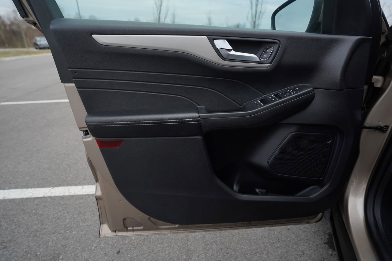 Certified 2021 Ford Escape SEL FWD image 13